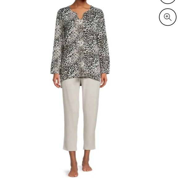 Natori Black and White Long Sleeve Blouse - Picture 2 of 6